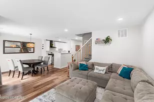 20 Harbor Cir, Freehold, NJ 07728 - Photo 12