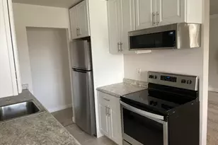60 Manchester Ct, Freehold, NJ 07728 - Photo 2
