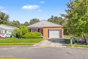 17 Freeport Ct, Toms River Township, NJ 08757 - Photo 1
