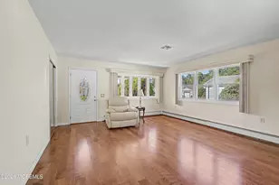 17 Freeport Ct, Toms River Township, NJ 08757 - Photo 6
