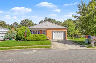17 Freeport Ct, Toms River Township, NJ 08757 - Photo 4