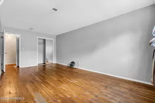 299 College Dr, Edison, NJ 08817 - Photo 12