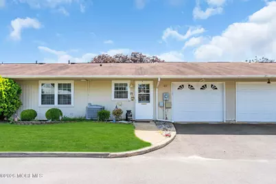 5B Yorkshire Court, Manchester Township, NJ 08759 - Photo 2