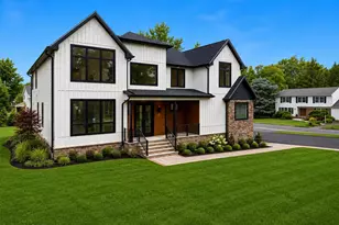 15 Hobart St, Marlboro Township, NJ 07746 - Photo 2