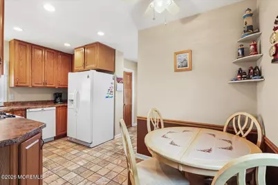 945 N Concourse, Aberdeen Township, NJ 07735 - Photo 8