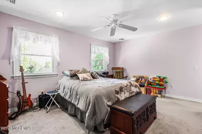 945 N Concourse, Aberdeen Township, NJ 07735 - Photo 18
