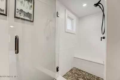 537 Roxbury Road, Belford, NJ 07718 - Photo 6