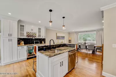 537 Roxbury Road, Belford, NJ 07718 - Photo 10