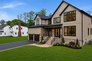 11 Hobart St, Marlboro Township, NJ 07746 - Photo 2