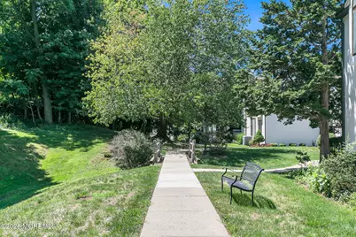 33 Tower Hill Drive, Red Bank, NJ 07701 - Photo 16