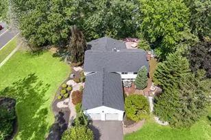 323 Union Hill Rd, Manalapan Township, NJ 07726 - Photo 8