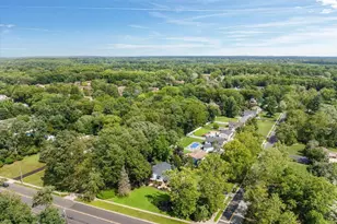 323 Union Hill Rd, Manalapan Township, NJ 07726 - Photo 4