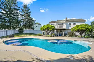 20 Jay Ct, Hazlet Township, NJ 07730 - Photo 2