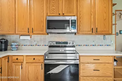 20 Jay Court, Hazlet Township, NJ 07730 - Photo 16