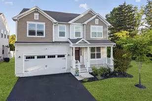 319 Tulip Ct, Marlboro Township, NJ 07746 - Photo 6