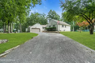 10 Oakwood Dr, New Egypt, NJ 08533 - Photo 2