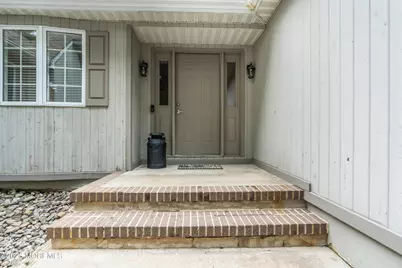 10 Oakwood Drive, New Egypt, NJ 08533 - Photo 6
