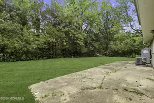 1181 Manor Dr, Lakewood, NJ 08701 - Photo 6