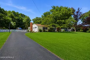 40 Millbrook Dr, New Monmouth, NJ 07748 - Photo 2