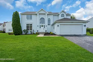 1055 Huntingdon Dr, Williamstown, NJ 08094 - Photo 1