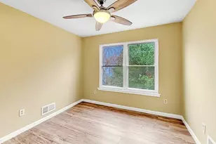 29 Heron Ct, Manalapan Township, NJ 07726 - Photo 14