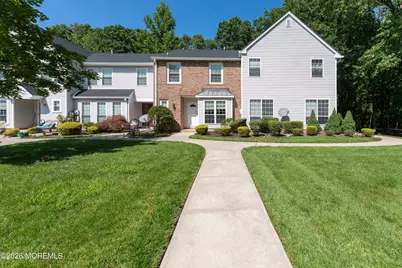 4 Vassar Place, Morganville, NJ 07751 - Photo 2