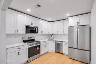 304 College Dr, Edison, NJ 08817 - Photo 10