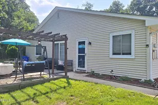 16 Debbie Dr, Brick, NJ 08724 - Photo 2