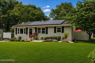 12 Blue Spruce Dr, Jackson, NJ 08527 - Photo 2