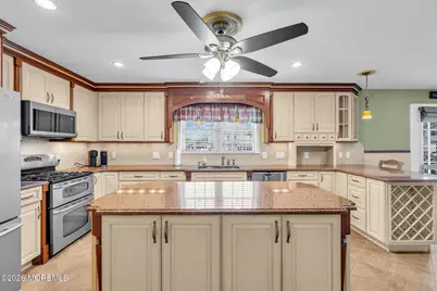 122 Morris Boulevard, Manahawkin, NJ 08050 - Photo 12