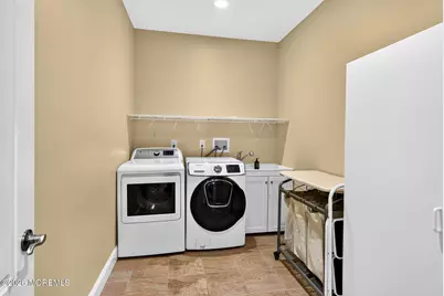 93 Lamb Lane, Manalapan Township, NJ 07726 - Photo 12