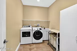 93 Lamb Ln, Manalapan Township, NJ 07726 - Photo 12