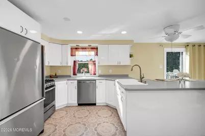 38 Illinois Avenue, Middletown, NJ 07748 - Photo 24