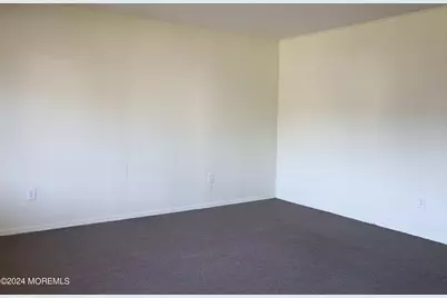 814 Laurel Street, Lakehurst, NJ 08733 - Photo 8