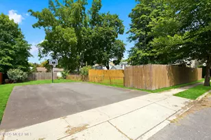 135-137 N Academy St, Hightstown, NJ 08520 - Photo 26