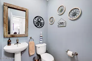 102 Whitlock Ct, Manalapan Township, NJ 07726 - Photo 18
