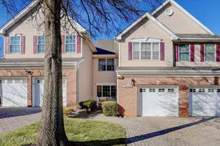 102 Whitlock Ct, Manalapan Township, NJ 07726 - Photo 1