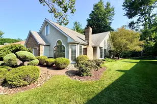 24 Abbey Ln, Marlboro Township, NJ 07746 - Photo 2