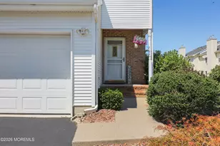 40 Lenny Ct, Matawan, NJ 07747 - Photo 4