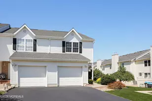40 Lenny Ct, Matawan, NJ 07747 - Photo 2