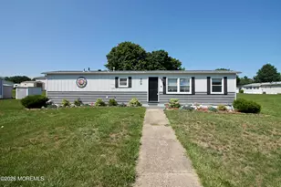 509 Rosalind Rd, Freehold, NJ 07728 - Photo 2