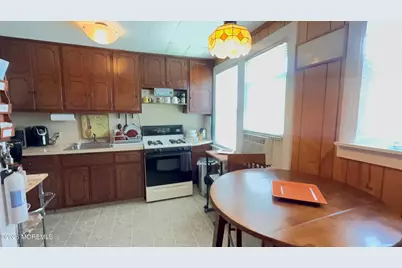 27 Barker Avenue, Shrewsbury, NJ 07724 - Photo 4