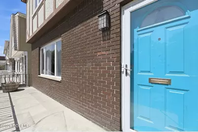 7 Gregg Lane, Bayonne, NJ 07002 - Photo 2