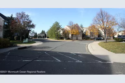86 Banyan Boulevard, Holmdel, NJ 07733 - Photo 32