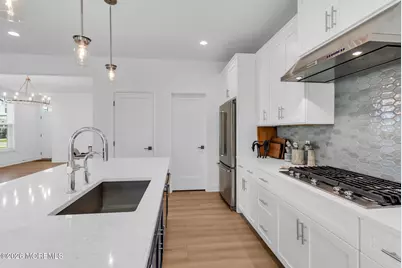 113 Mustang Drive, Manalapan Township, NJ 07726 - Photo 10