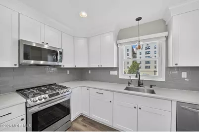 20 Pinckney Road #A4, Red Bank, NJ 07701 - Photo 2