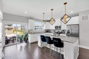 35 Kelly Wy, Tinton Falls, NJ 07724 - Photo 2