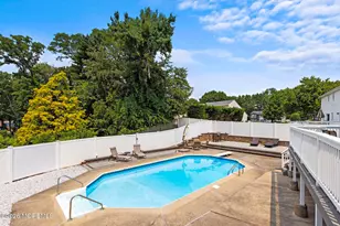 27 Tracy Dr, Manalapan Township, NJ 07726 - Photo 24