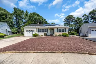 113 Edgewater Ct, Toms River Township, NJ 08757 - Photo 4