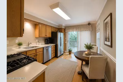 19 Painted Wagon Road #100, Holmdel, NJ 07733 - Photo 6